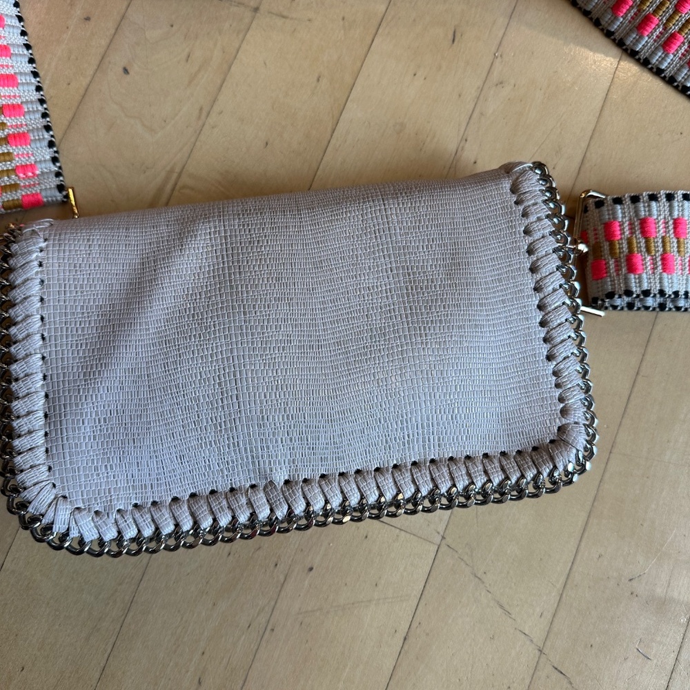 Sondra Roberts Squared beige silver shimmer crossbody/clutch, L1047 - Picture 3 of 10